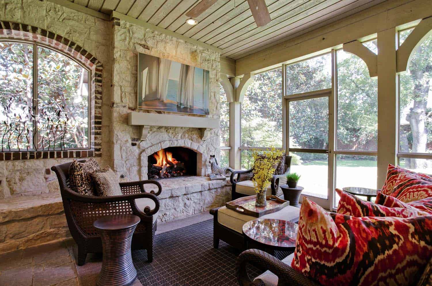 30 Delightful And Intimate Three Season Screened Porch Ideas