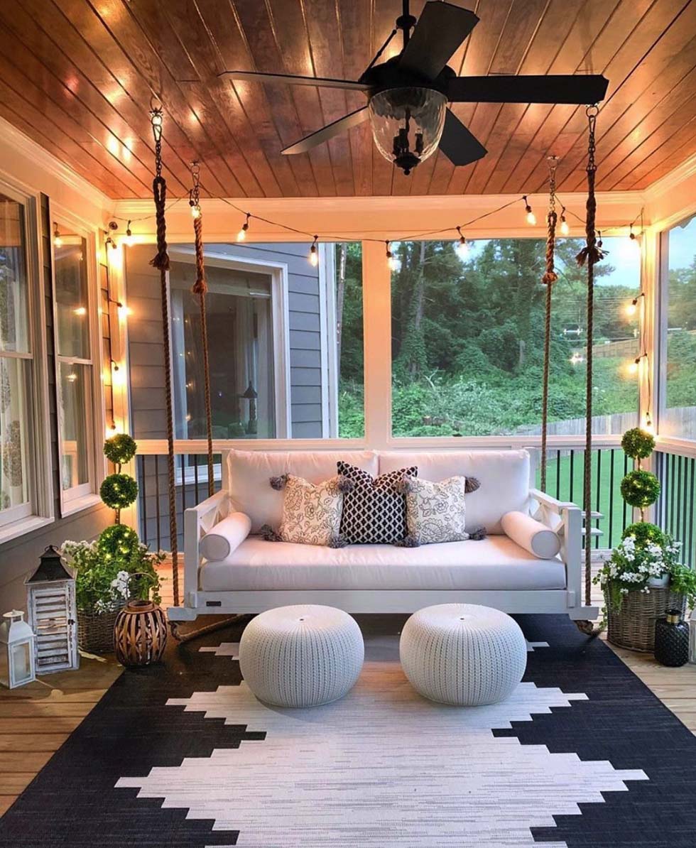 30 Gorgeous And Inviting Farmhouse Style Porch Decorating Ideas