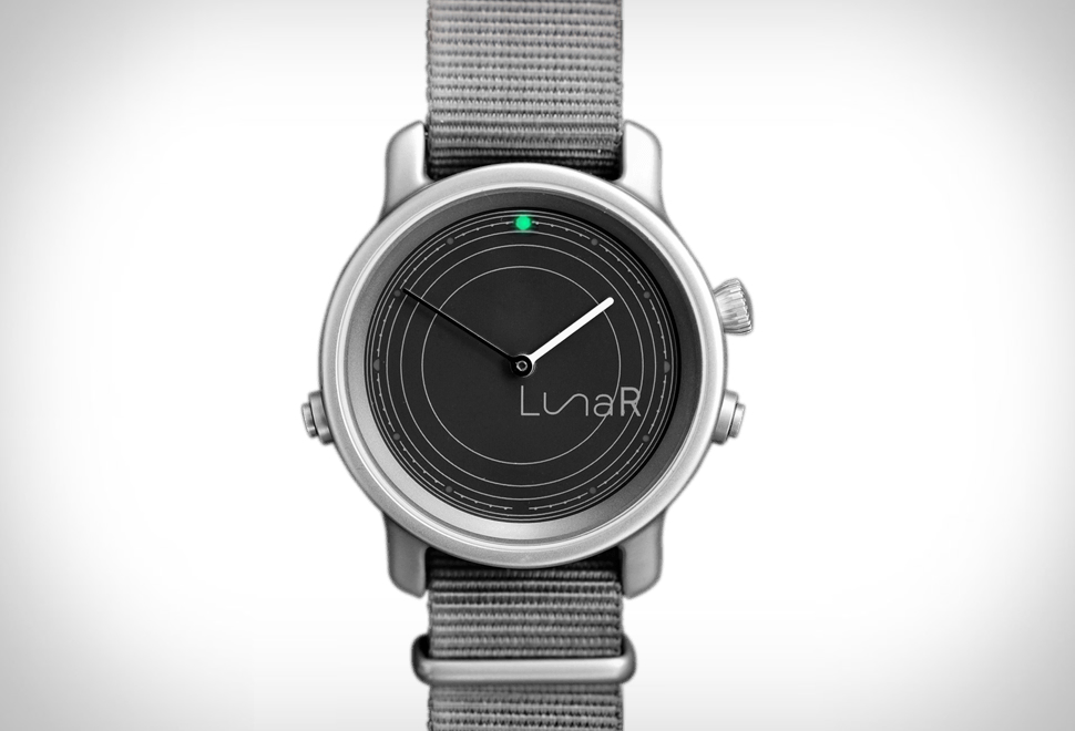 solar powered smartwatch 2019