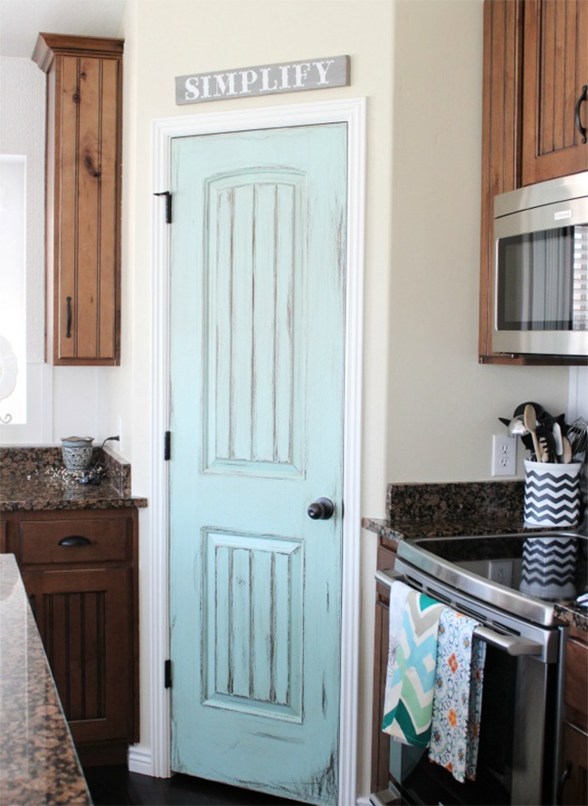 Pretty Pantry Door Ideas That Showcase Your Storeroom as a Star